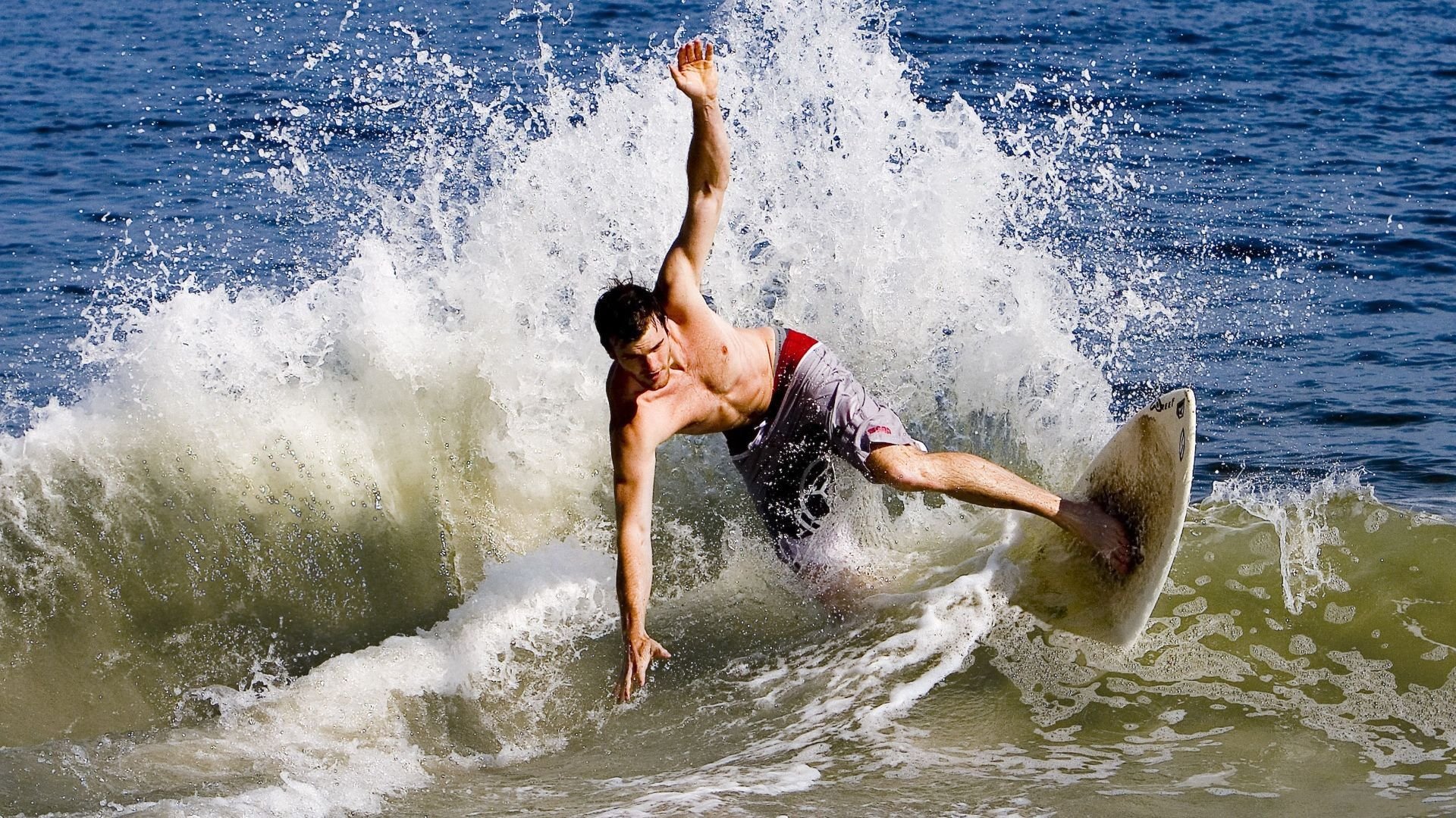 AC MILAN SPORTS全站-中国男篮结合高位策应拉开进攻空间，中国男篮高光时刻