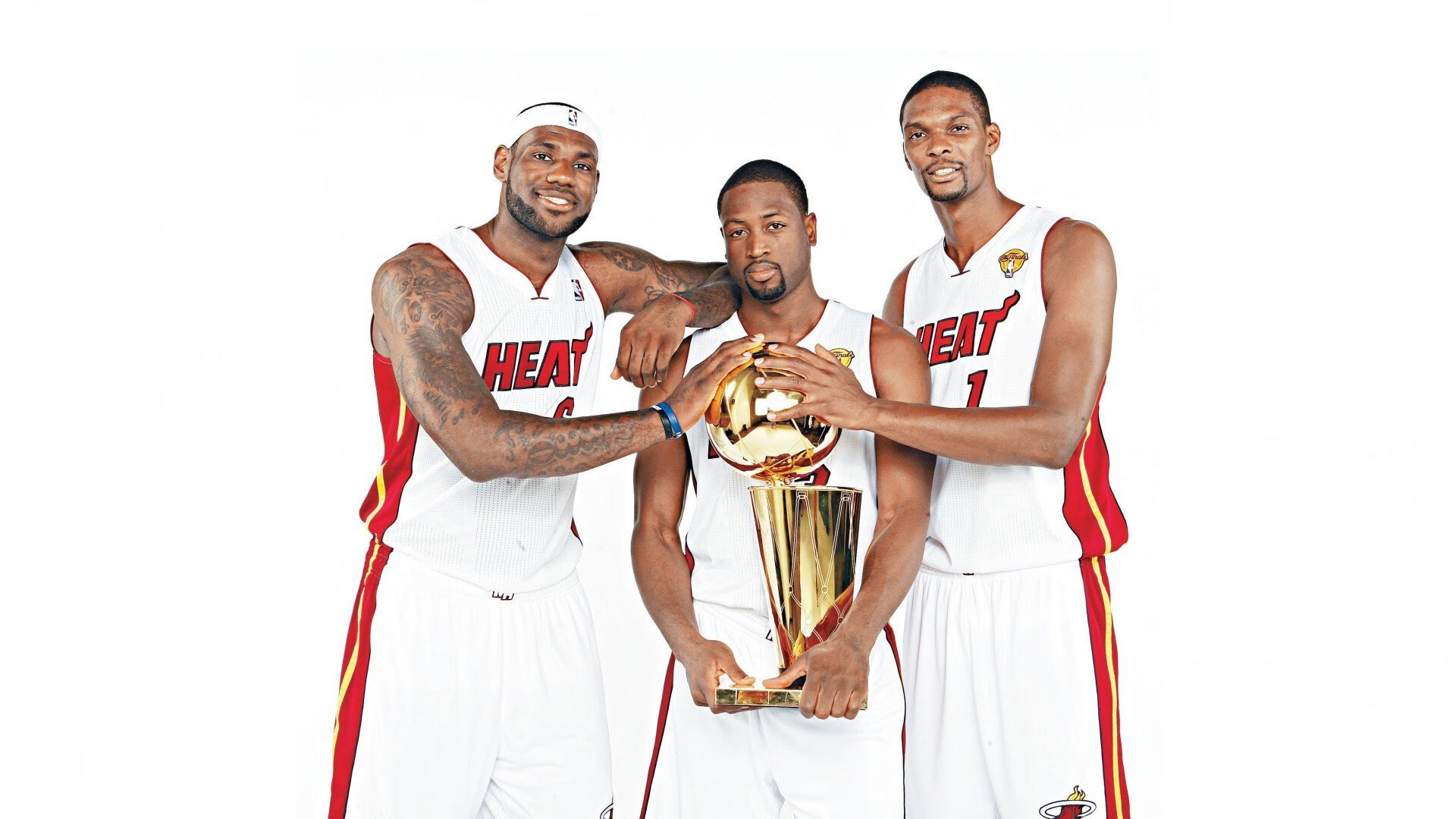 李恩:凭借出色的跑位和传球能力,成为全黑队进攻的关键,李恩个人简介